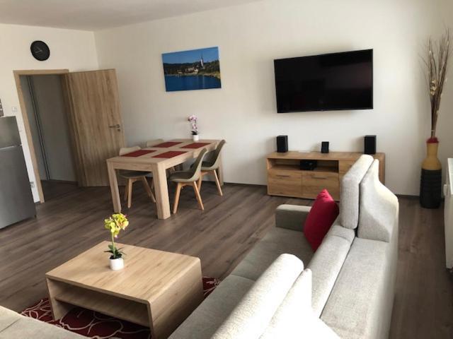 Apartamento Papeto Frymburk Exterior foto